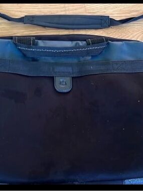 Swiss Army Men's Black Laptop Bag – Classic Professional Carry GUC ❤️